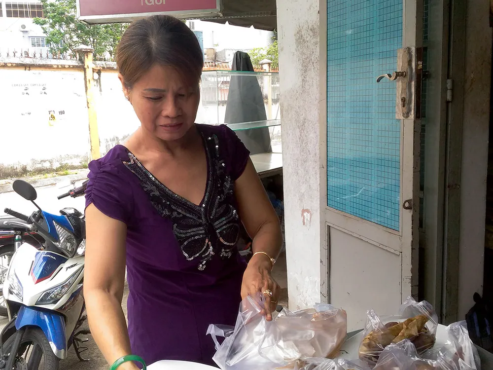 Lời kể của người phụ nữ bị giám đốc gí súng vào đầu ảnh 2 Lời kể của người phụ nữ bị giám đốc gí súng vào đầu ảnh 2